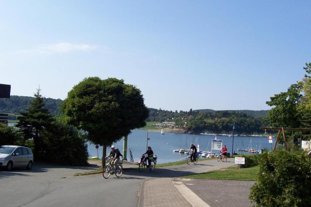 Gemutliche 93m2Fewo mit 2 Schlafzimmern und seitlichem Seeblick vom Balkon Scheid  Exterior foto