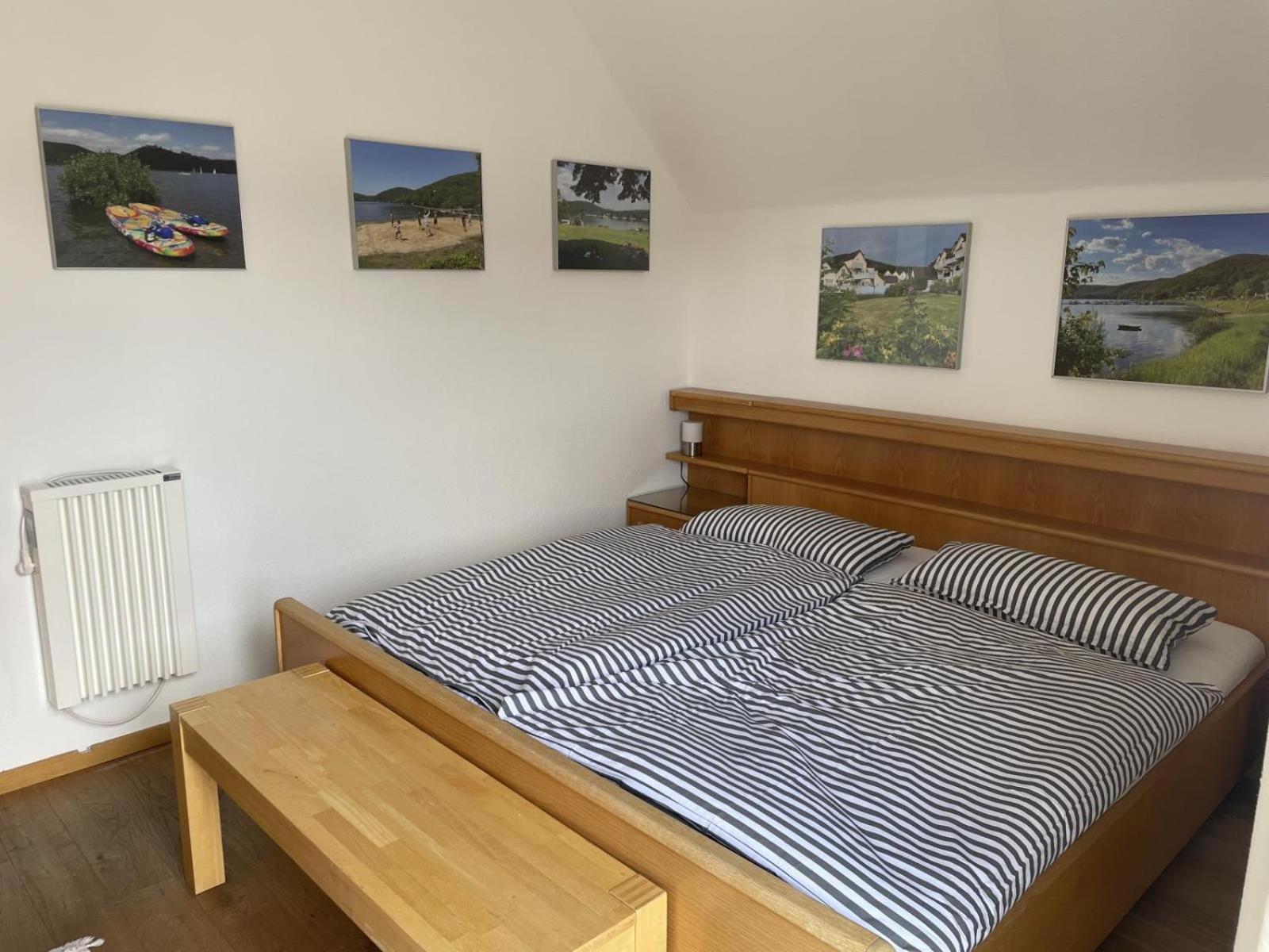 Gemutliche 93m2Fewo mit 2 Schlafzimmern und seitlichem Seeblick vom Balkon Scheid  Exterior foto